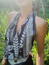 Load image into Gallery viewer, Garden Lace Scarf