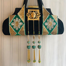 Load image into Gallery viewer, Green &amp; Gold Daisy Bag
