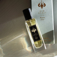 Load image into Gallery viewer, Bijou Vert Unisex Perfume - Eau De Parfum Spray 1.0 Fl Oz
