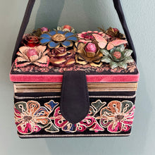 Load image into Gallery viewer, Butterfly &amp; Flower handbag
